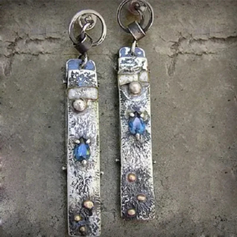 Pendientes de piedra azul hechos a mano