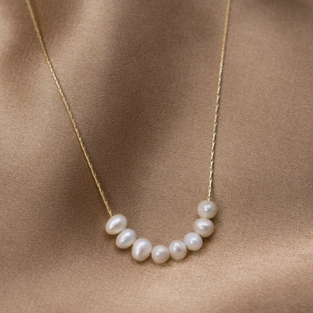 Collar de perlas de oro