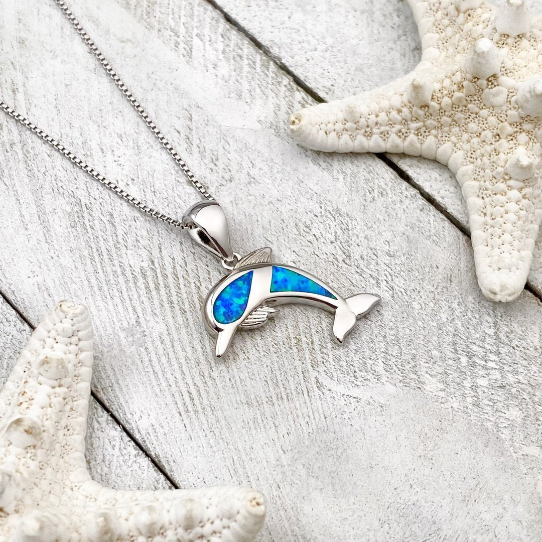 Collar de delfines de ópalo y plata