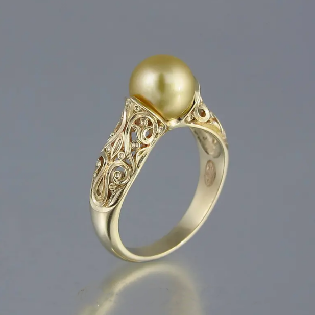 Anillo de perlas de oro vintage
