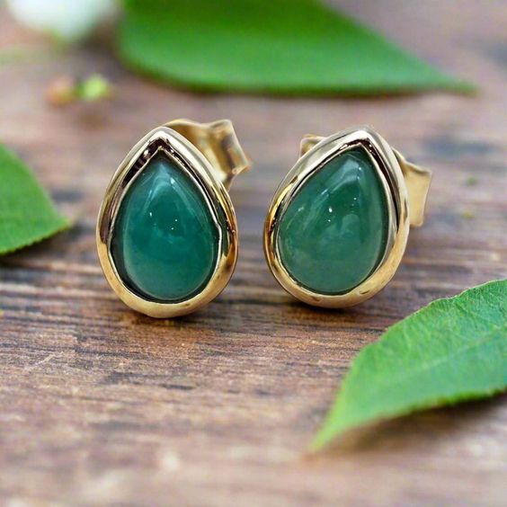 Pendientes vintage dorados y verdes
