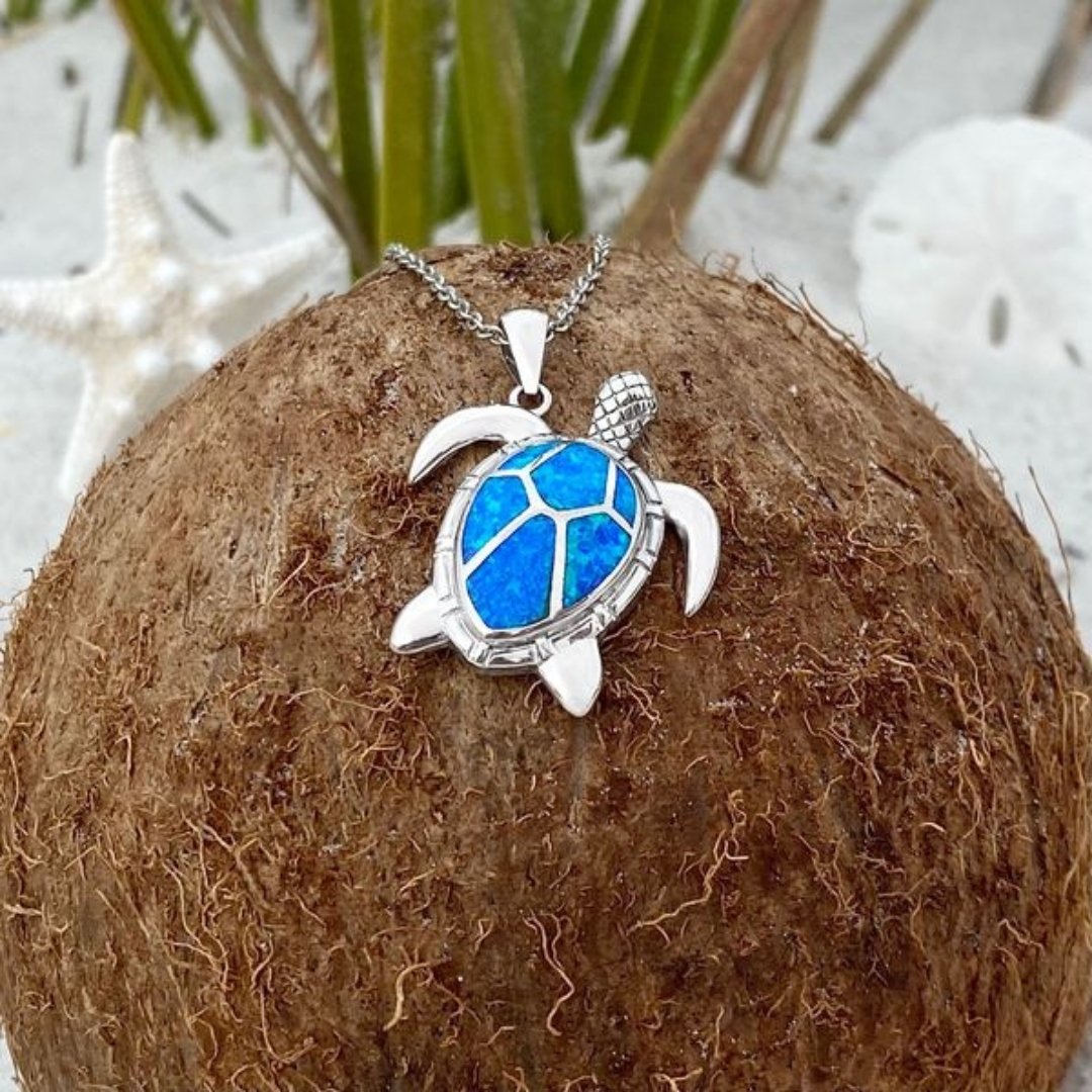 Collar de tortuga marina de ópalo azul