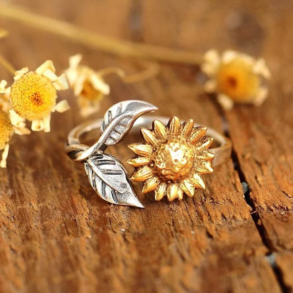 Anillo ajustable de girasol dorado