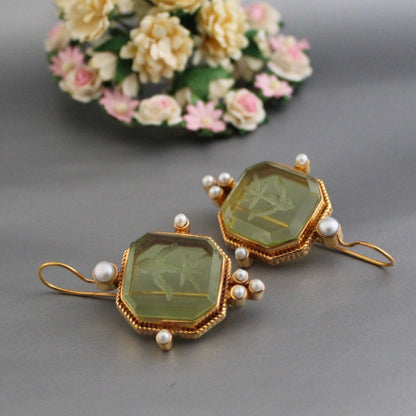 Pendientes vintage verdes y de perlas