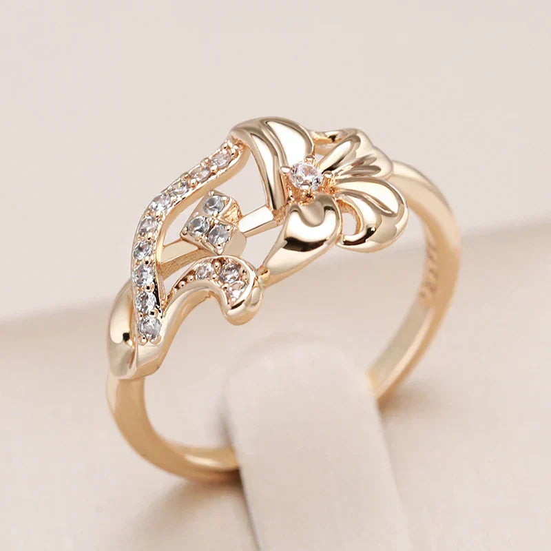 Elegante anillo bañado en oro