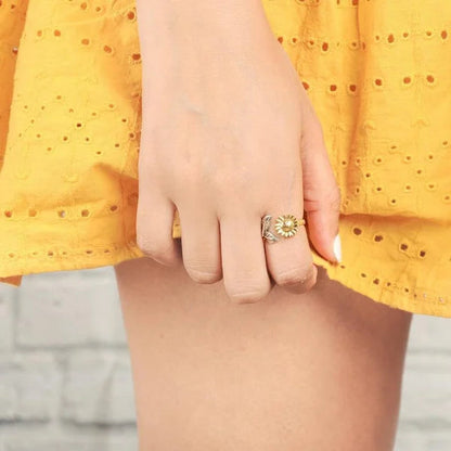 Anillo ajustable de girasol dorado