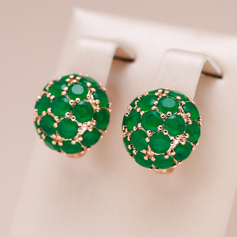 Pendientes pequeños de oro con cristal verde
