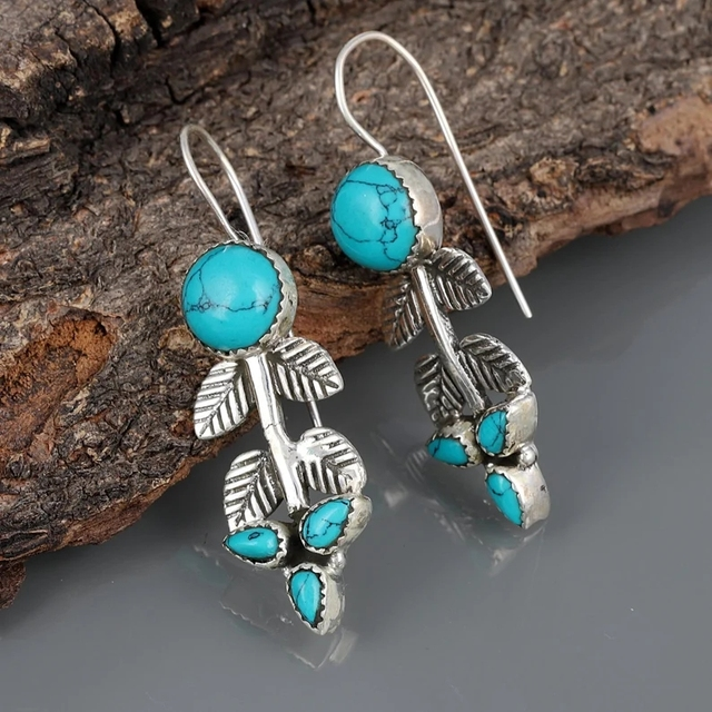 Pendientes boho de plata con piedra turquesa