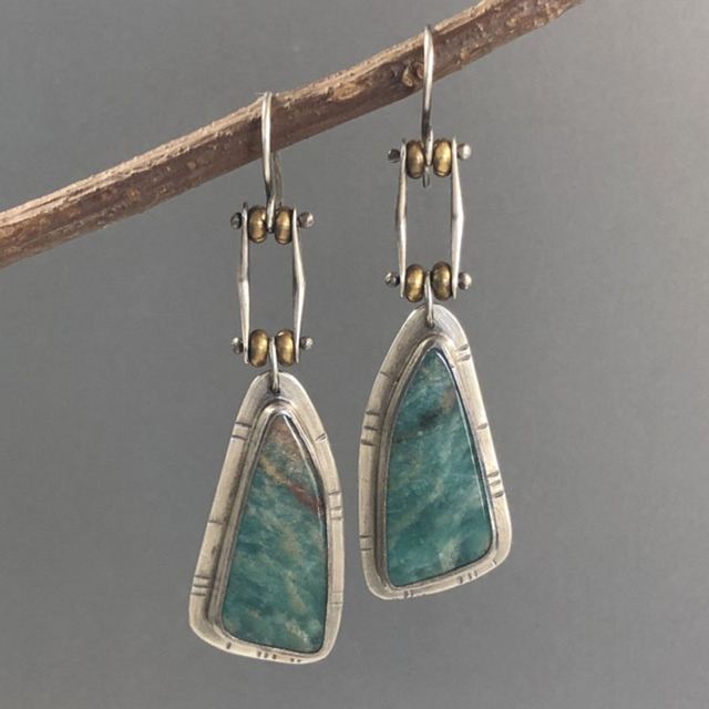 Pendientes vintage con piedra verde en plata