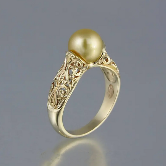 Anillo de perlas de oro vintage